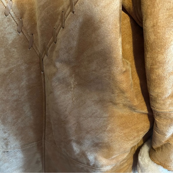 Women’s shearling aspen/ ranch coat. Ultra plush and warm. Classic 80’s vintage. - Picture 3 of 6